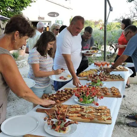 Mobil-home Avec Terrasse Pour 4 Personnes - Api-1-52-614 Campeggio *